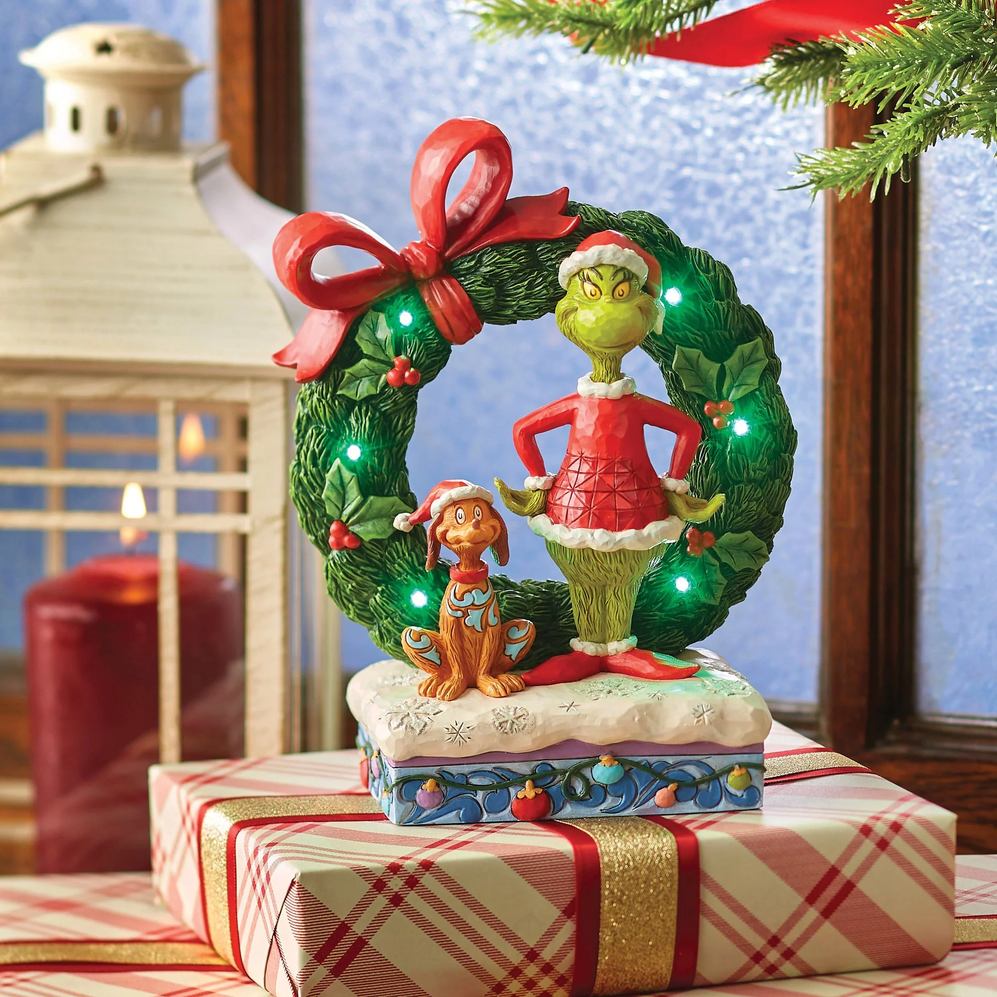Grinch & Max in Wreath Fig - Image 2