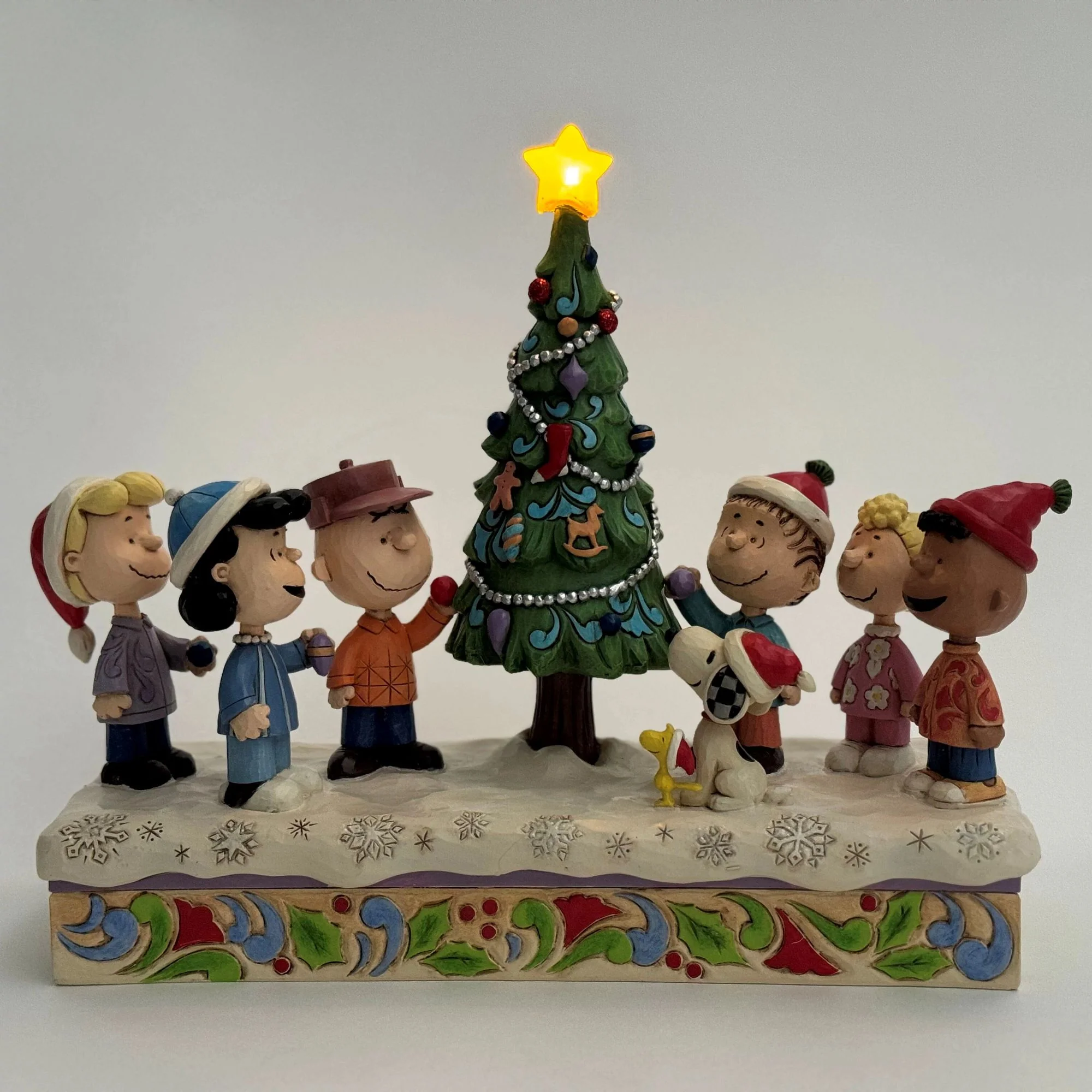 Peanuts Gang Decorating Tree - Image 4